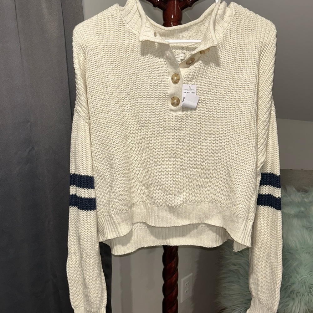 American Eagle M Cream Knit Cropped Sweater *NWT*